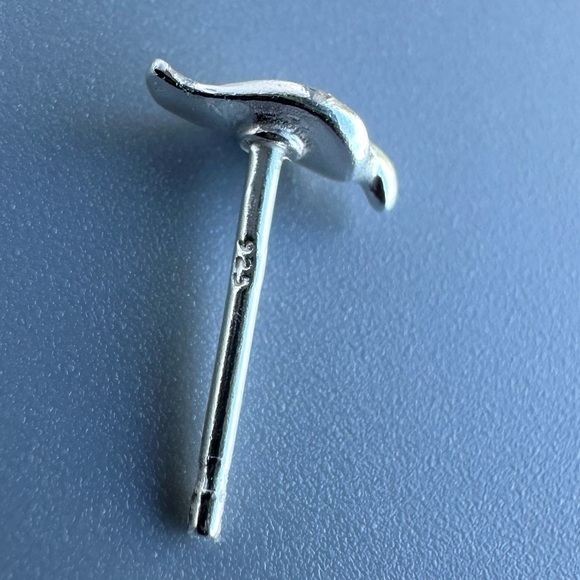 Sterling Silver Leaves Ear Stud - Picture 9 of 11